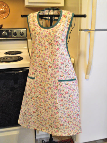 Grandma Vintage Style Full Apron in a Pink Floral on Yellow size XL