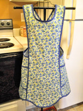 Load image into Gallery viewer, Vintage Style Crossover No Tie Apron in Blue and Yellow Floral size Medium