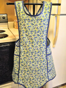 Vintage Style Crossover No Tie Apron in Blue and Yellow Floral size Medium