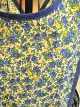 Load image into Gallery viewer, Vintage Style Crossover No Tie Apron in Blue and Yellow Floral size Medium