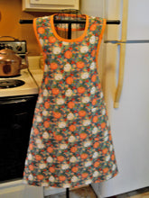 Load image into Gallery viewer, Women&#39;s Fall Thanksgiving Old Fashioned Pumpkin Apron in Teal size XL