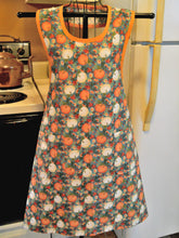 Load image into Gallery viewer, Women&#39;s Fall Thanksgiving Old Fashioned Pumpkin Apron in Teal size XL