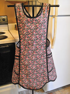 Plus Size No Tie Crossover Apron in Black and Pink Floral size 4XL