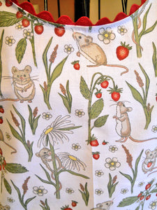 Old Fashioned Grandma Style Apron with Strawberries and Mice size Large