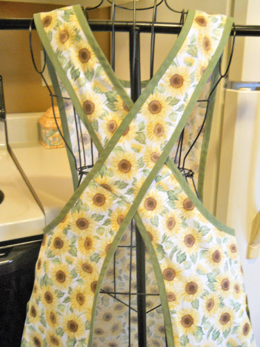 Old Fashioned Cross Back No Tie Apron with Sunflowers in Large