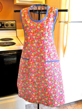 Load image into Gallery viewer, Grandma Old Fashioned Handmade Apron in Red Floral size Medium