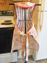 Load image into Gallery viewer, Old Fashioned Full Apron with Soft Florals in size Large