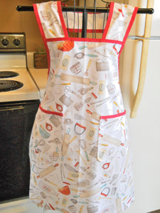 Old Fashioned Full Apron with Vintage Cooking Utensils in size Large