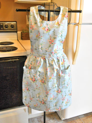 Cottage Chic Aqua and Pink Vintage Style Full Apron size Medium