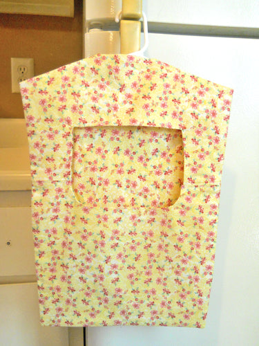 Old Fashioned Clothespin Bag in Yellow Floral