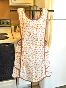 Old Fashioned Crossover No Tie Apron with Leaves in Medium