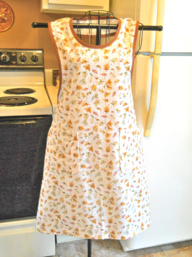 Women's Fall Thanksgiving Old Fashioned Autumn Leaves Full Apron in size Large