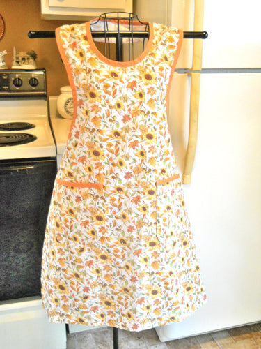 Fall Sunflower and Acorn Old Fashioned Grandma Apron in XL