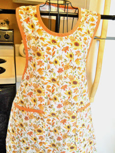 Fall Sunflower and Acorn Old Fashioned Grandma Apron in XL