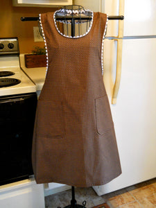 American Gothic Style Old Fashioned Full Apron in Brown Floral size Medium