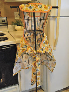 Women's Vintage Style Apron with Sunflowers in Large