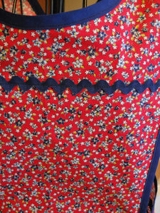 Old Fashioned Grandma Style Crossover No Tie Apron in Red and Navy Calico Floral Size XL