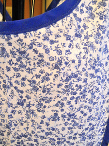 Old Fashioned Vintage Style Crossover No Tie Apron in Blue Floral in Large