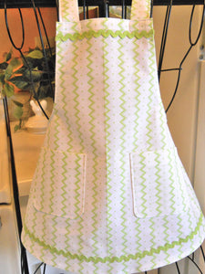 Girl's Chevron and Polka Dot Apron in Lime Green in 5-6